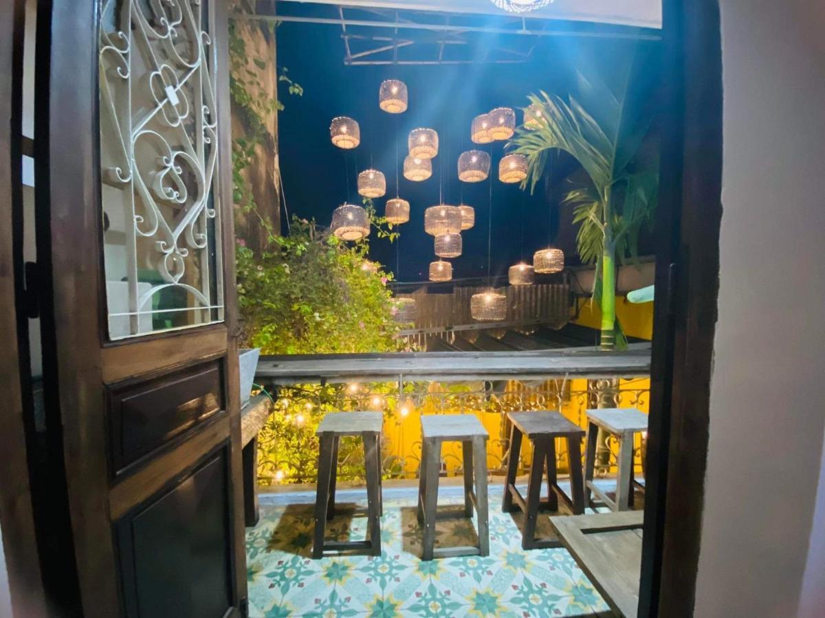 Chu Nhat Cafe & Homestay - 12 Ngo 41 Duong Lang - Co So 1 Hanoi Luaran gambar