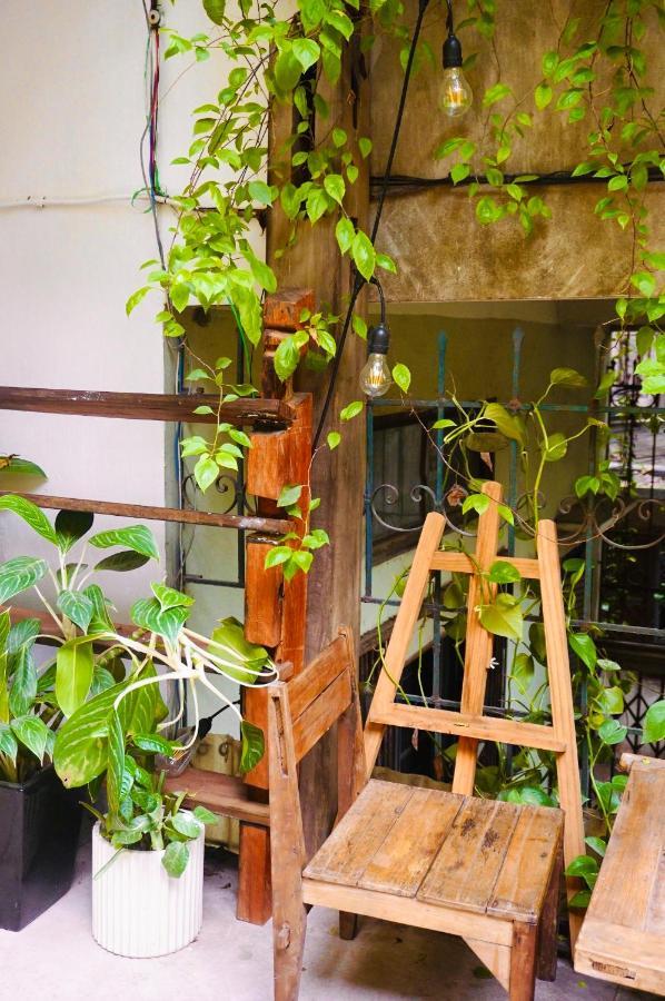 Chu Nhat Cafe & Homestay - 12 Ngo 41 Duong Lang - Co So 1 Hanoi Luaran gambar